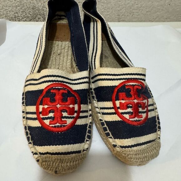 Tory Burch women size 9 flat slip on espadrille white blue stripe red logo chic - Picture 2 of 9